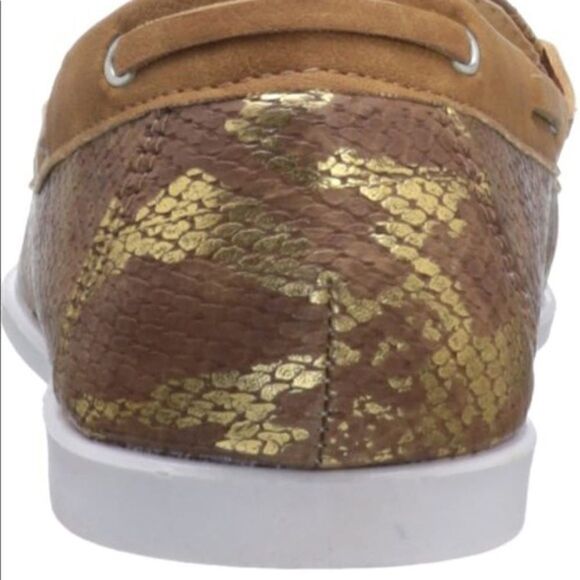 Wanted Woodside Gold Shimmer Slip Ons - Picture 4 of 10